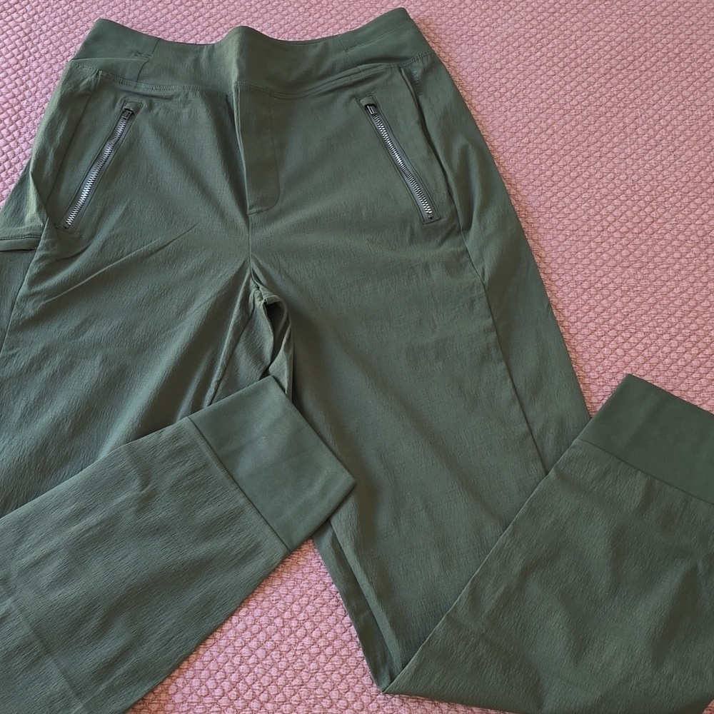 Athleta Trekkie North Aspen Olive High Rise Joggers - Picture 4 of 16
